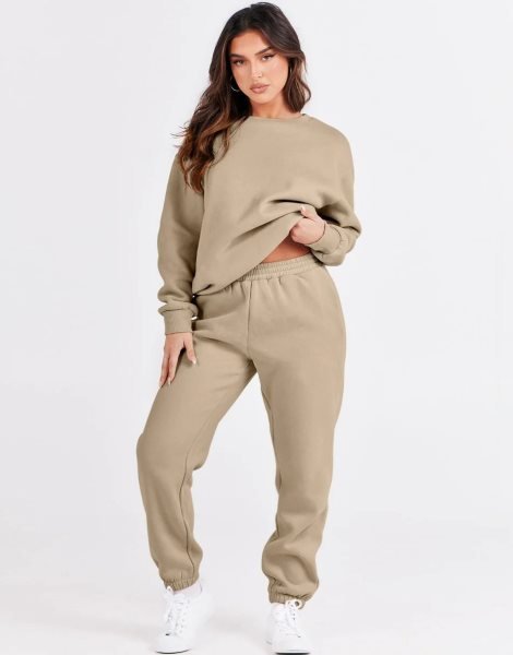 Women's Two Piece Outfits Long Sleeve Crewneck Sweatsuit with Jogger Pants Lounge Sets with Pockets