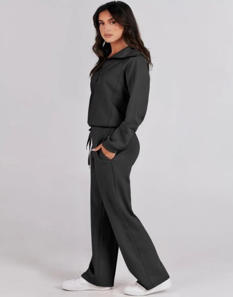 Women 2 Piece Outfits Sweatsuit Set 2023 Fall Oversized Half Zip Sweatshirt Wide Leg Sweatpant Lounge Set Tracksuit
