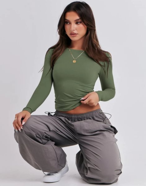 Women Long Sleeve Slim Fit Crop Top Going Out Tight T-Shirt Trendy Tees Streetwear