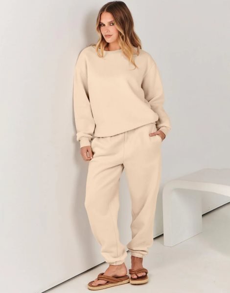 Women's Two Piece Outfits Long Sleeve Crewneck Sweatsuit with Jogger Pants Lounge Sets with Pockets