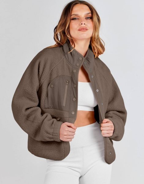 Womens Fleece Jacket Button Down Shacket Casual Sherpa Cropped Coats Warm Outwear with Pockets