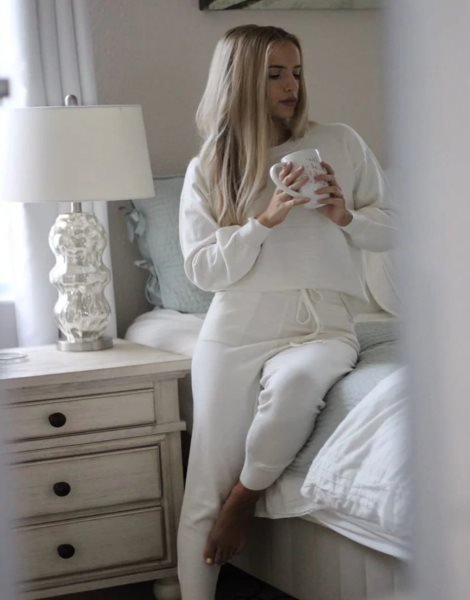 Women's Two Piece Outfits Sweater Sets Pullover and Drawstring Pants Lounge Sets
