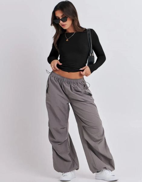 Women Long Sleeve Slim Fit Crop Top Going Out Tight T-Shirt Trendy Tees Streetwear